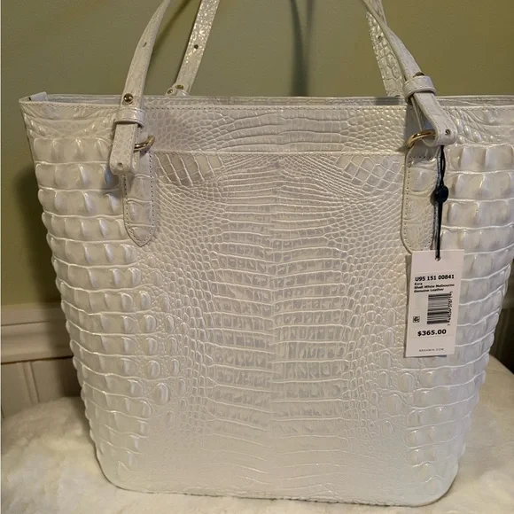 Brahmin Shell White Ezra and wallet(has imperfection on wallet see picture) - Picture 5 of 6